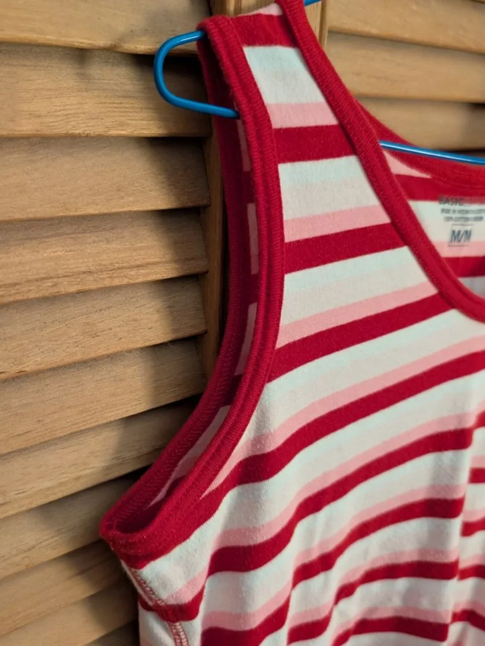 Women's Basic Editions Red/Pink/White Striped Sleeveless Tank Top - Size M